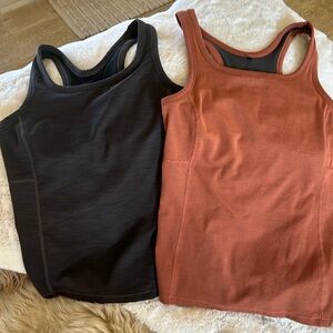 2 Prana  Becksa tanks size medium excellent!!